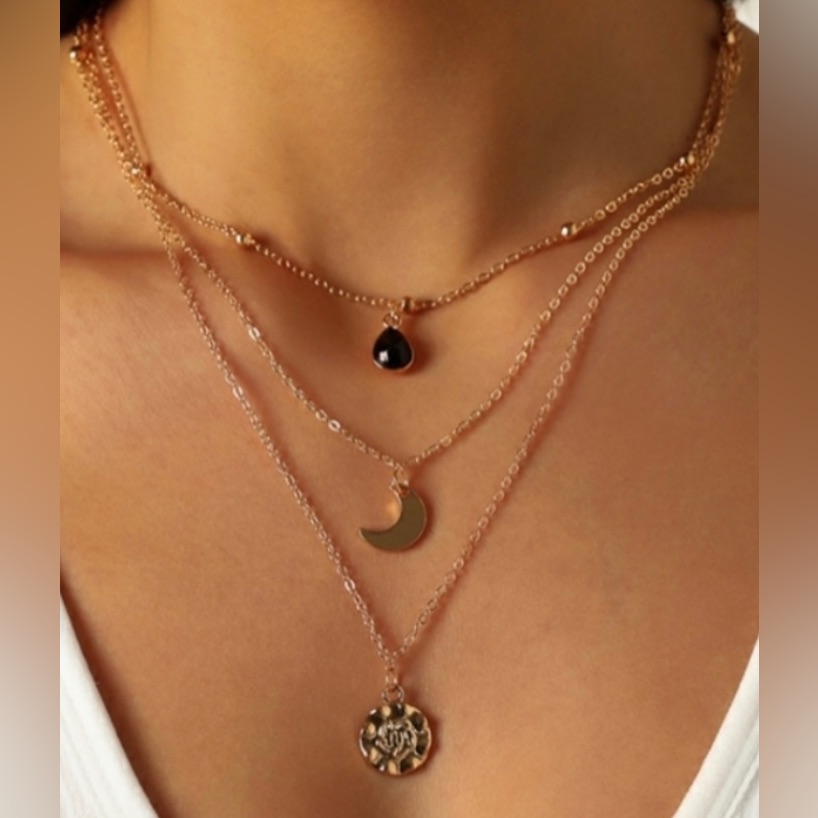 Elegant Layered Water Drop Necklace